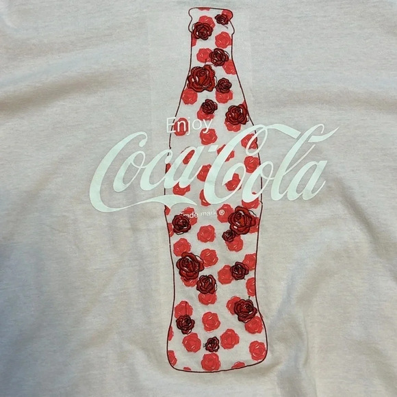 Coca- Cola Crop Top | Coca-Cola | Graphic Tee | Flowers | Pink Crop Top - Picture 2 of 6